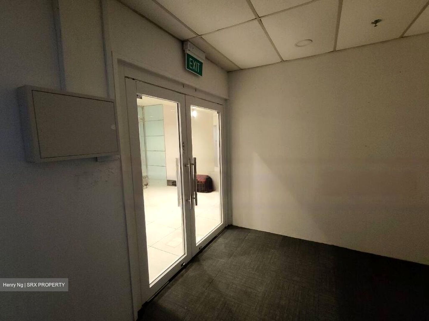 Peninsula Shopping Complex (D6), Office #472662581